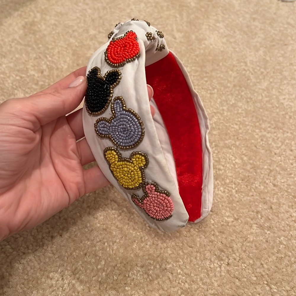 Adorable Disney headband